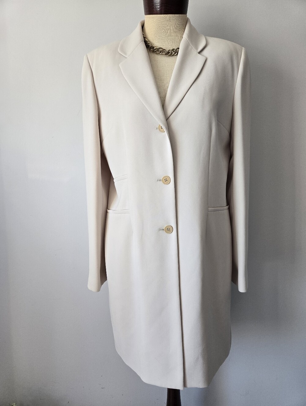 Teenflo By Judith & Charles Off White Long Single-Breasted Blazer Coat. Size 12